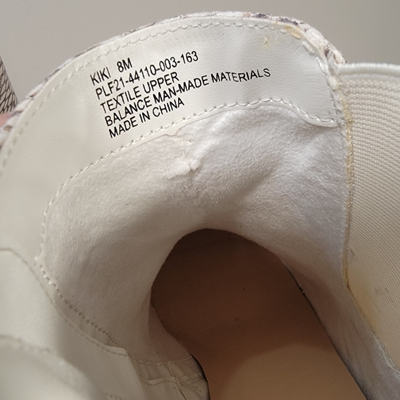 The Limited Kiki Vegan Eather Ankle Boots Booties Size 8 - Picture 12 of 13